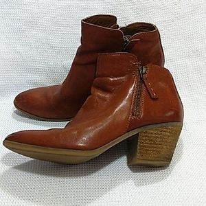 Frye Judith Zip Up Bootie Whiskey Leather Double Side Zipper Women's‎ Size 7